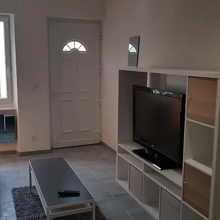 Studio Au Calme - Proche Beffroi Revel רבל